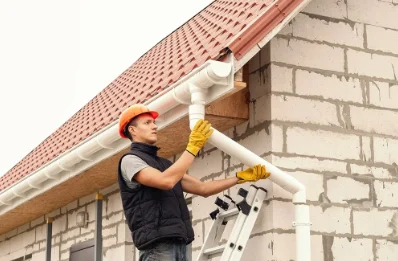 Pose et remplacement de gouttières à Corps-Nuds